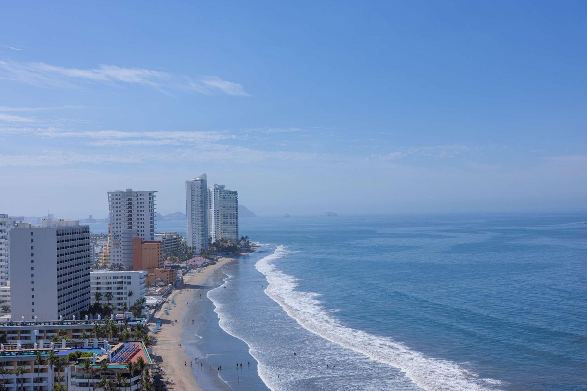 Doubletree By Hilton Mazatlan, Sin Hotel Exterior photo