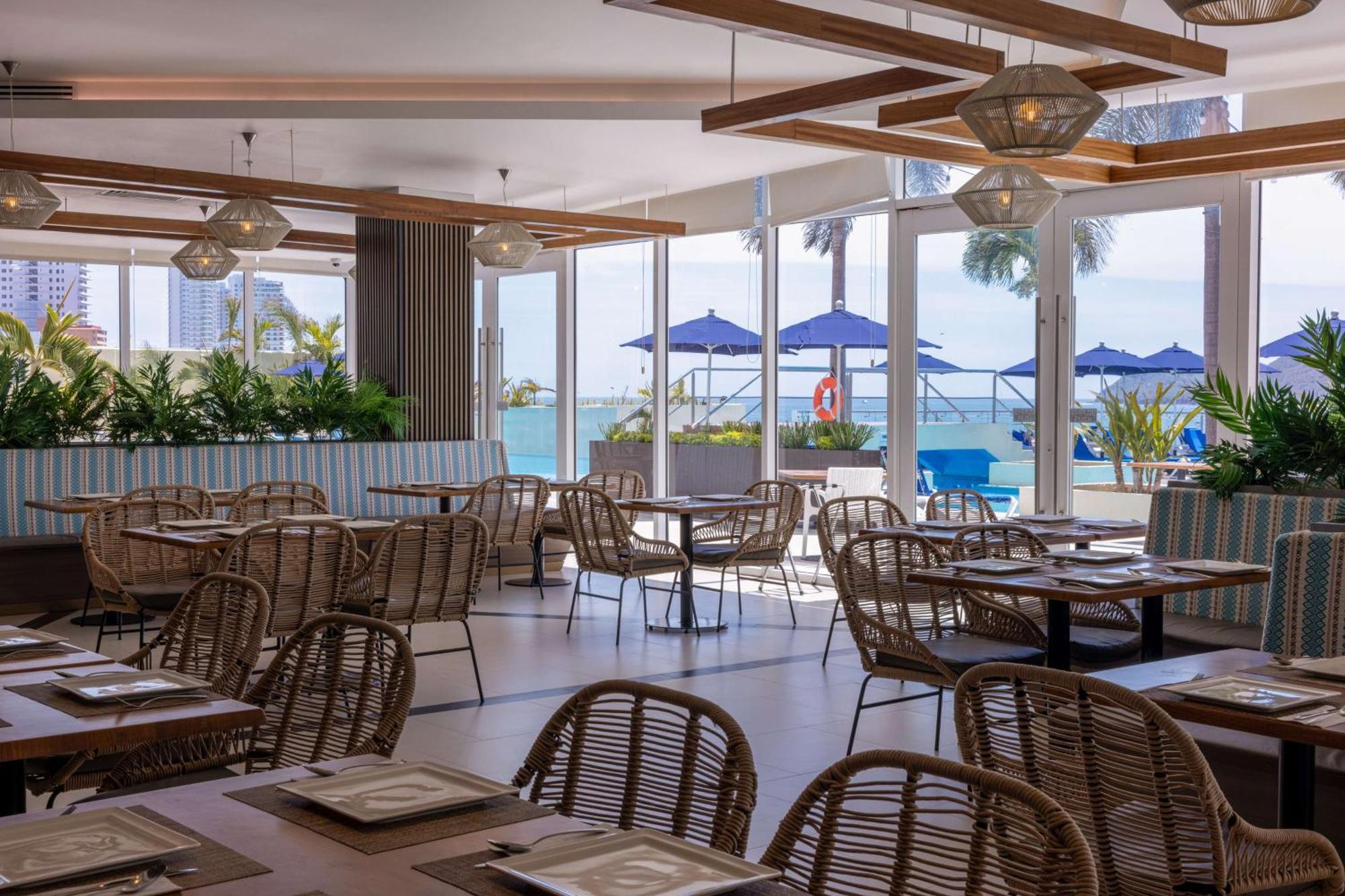 Doubletree By Hilton Mazatlan, Sin Hotel Exterior photo